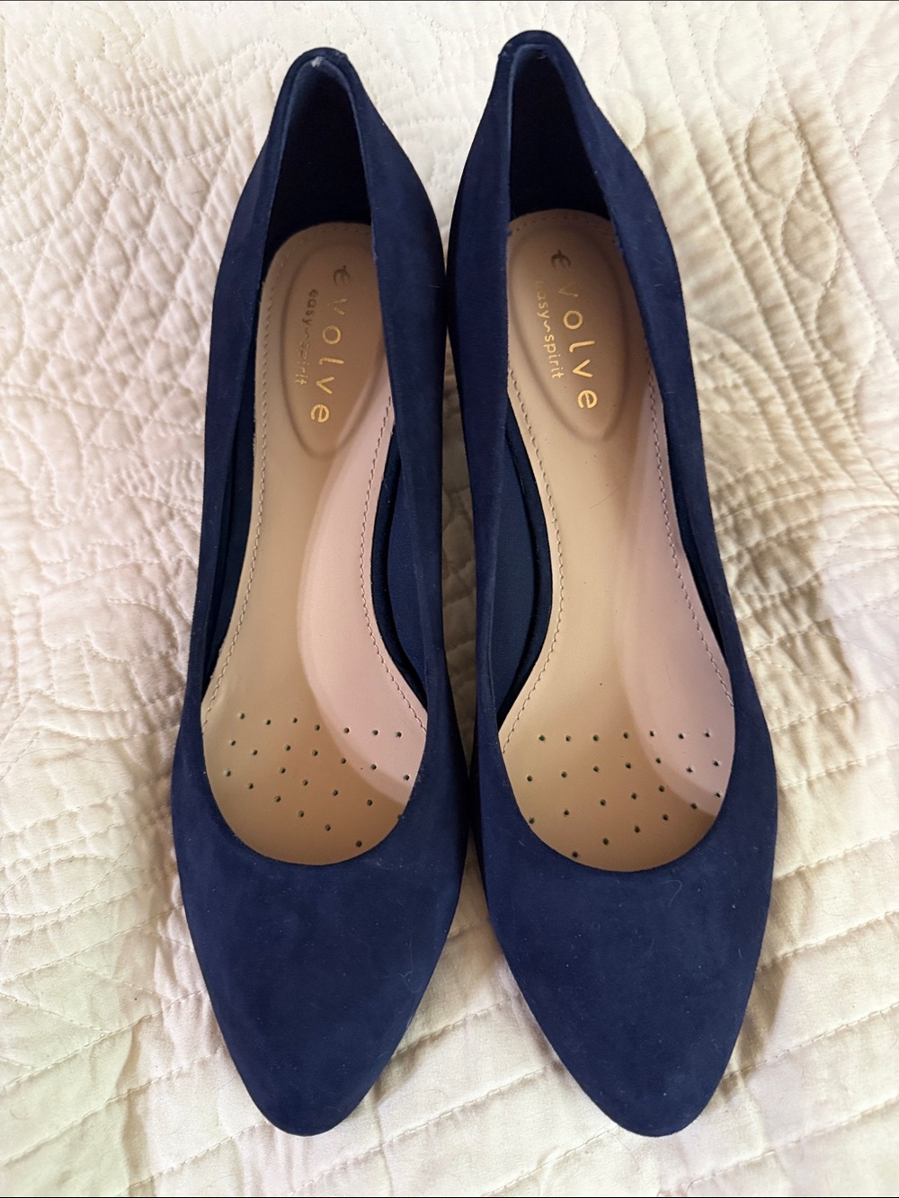 Easy Spirit Navy Suede Pointed-Toe Heels. SZ 9.